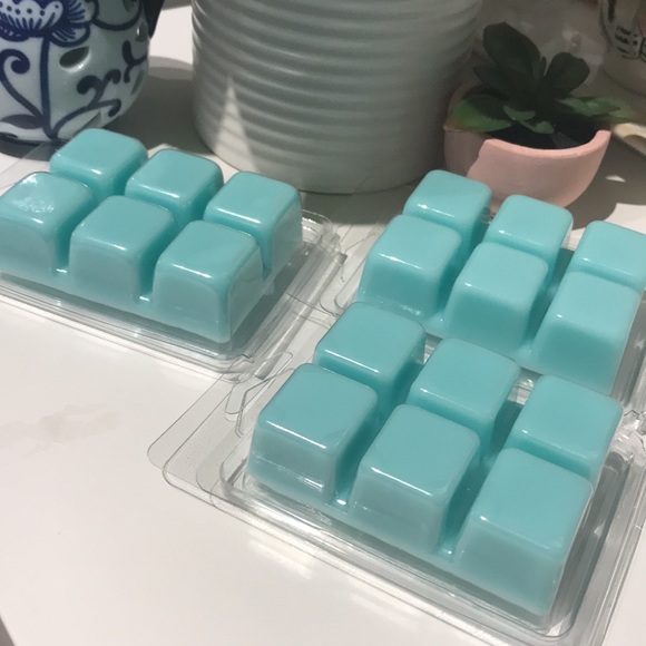 Cin Rolls Wax Melts Soy Waxing Tarts CBuns Aqua Qty3 Hand Crafted NEW ITEM - Picture 2 of 5